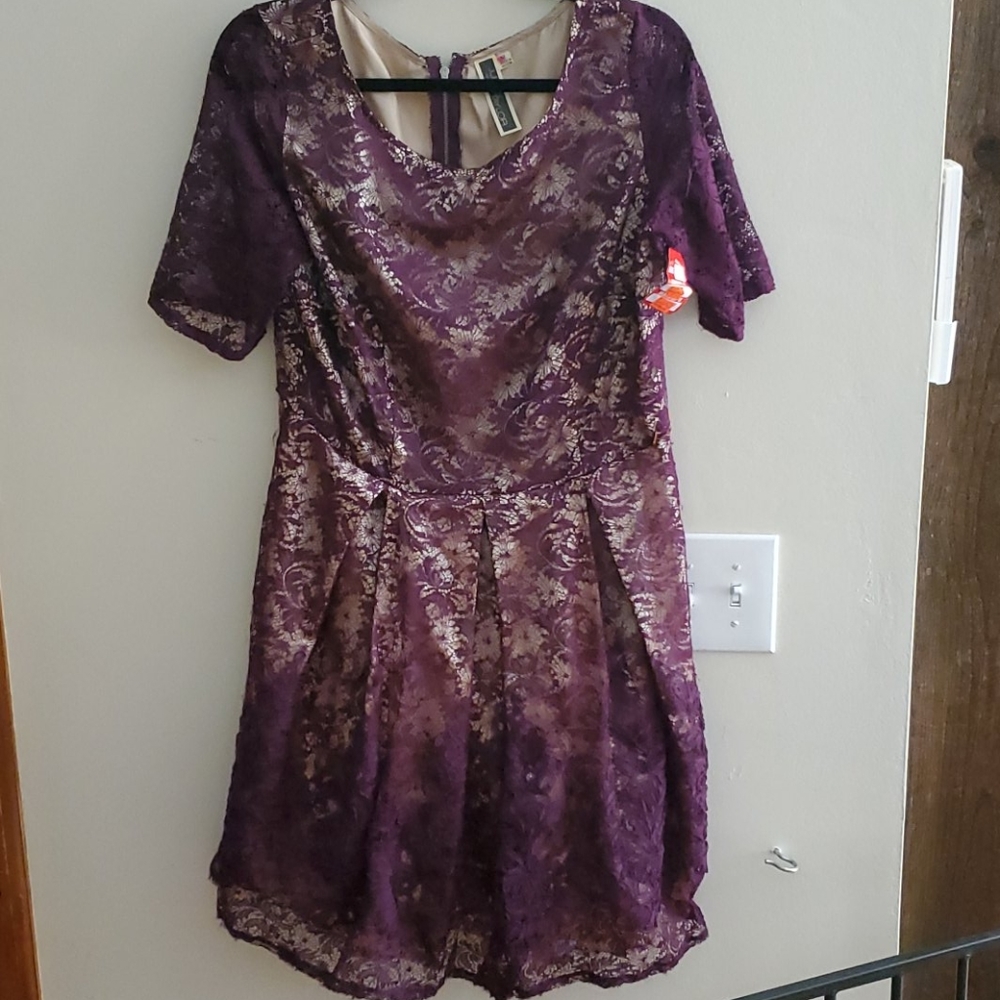 Gold dress w/ purple lace overlay. (12)